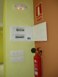 Instalacion LUz de Emergencia